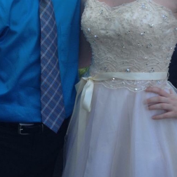 short dress - Picture 2 of 2